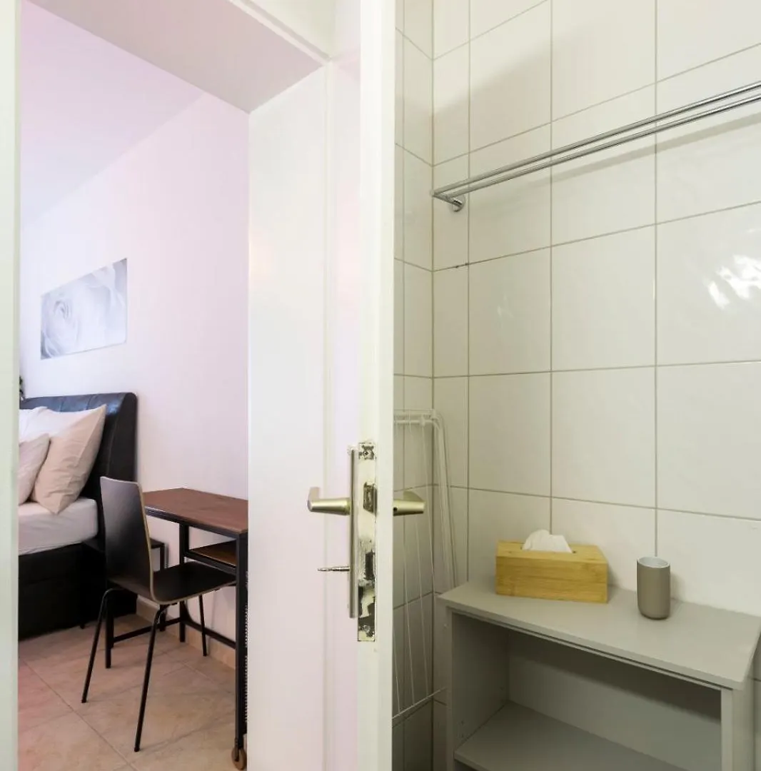 Gemuetlich Eingerichtete Wohnung Im Herzen Von Zuerich Apartment Zurich