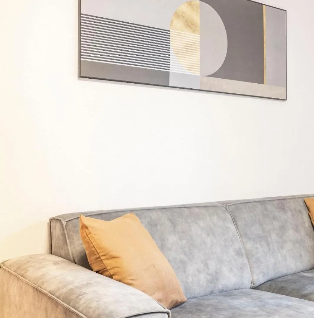 Gemuetlich Eingerichtete Wohnung Im Herzen Von Zuerich Apartment