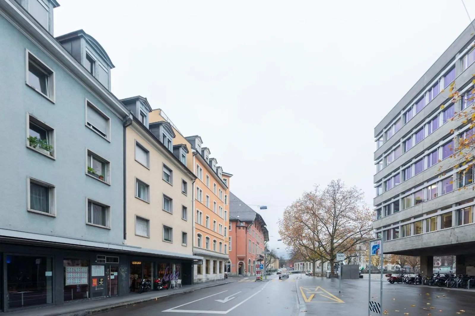 Gemuetlich Eingerichtete Wohnung Im Herzen Von Zuerich Switzerland